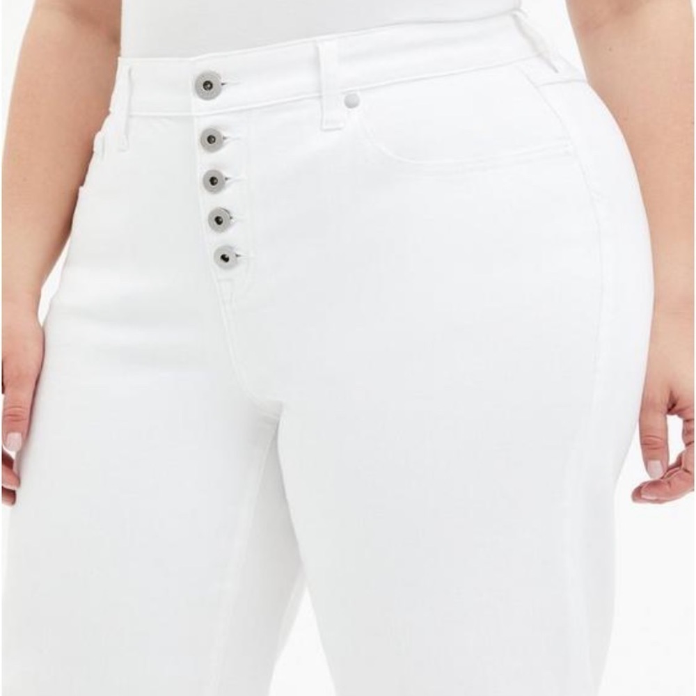 Torrid 28 Crop Wide Leg Vintage Stretch High-Rise Jean in Optic White - Picture 5 of 14